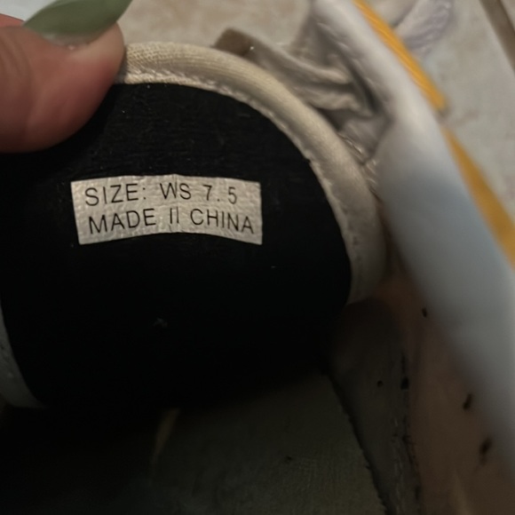 UNIQUE RARE Custom yellow VANS - Picture 4 of 4